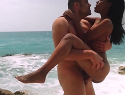PORNDOE PEDIA - Portuguese babe Noe Milk in beach seduction and sex tutorial